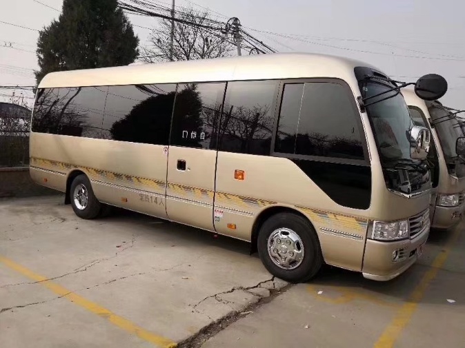 旅游租大巴車(chē).jpg