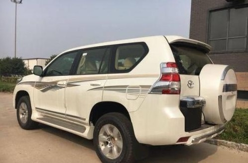 從成都租一臺霸道去西藏要多少錢(qián)？