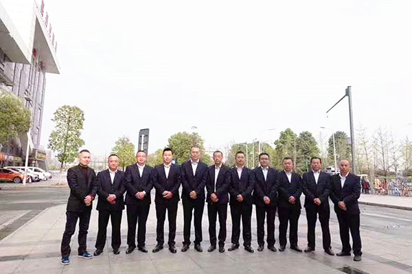 成都租車(chē)哪家好？首選路景租車(chē)
